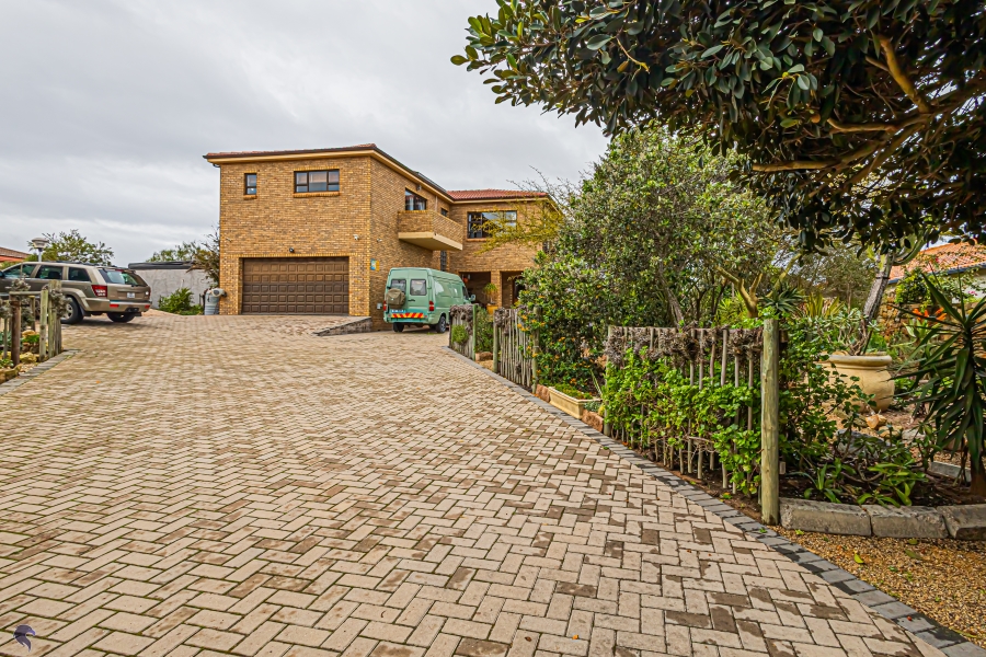 4 Bedroom Property for Sale in Myburgh Park Western Cape